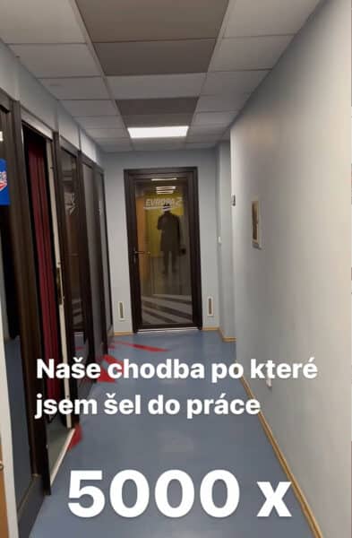 Leoš Mareš se loučí s prostory rádia Evropa 2 a Frekvence 1.