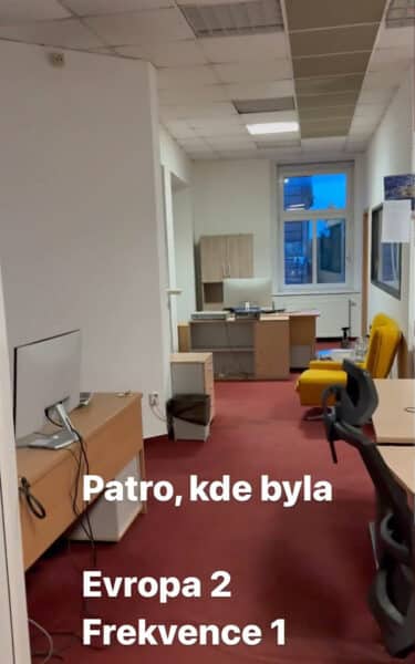 Leoš Mareš se loučí s prostory rádia Evropa 2 a Frekvence 1.