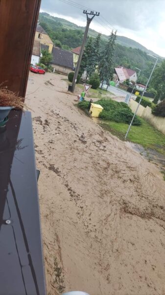 Kroupy zasypaly Rokycansko. Foto: město Zbiroh