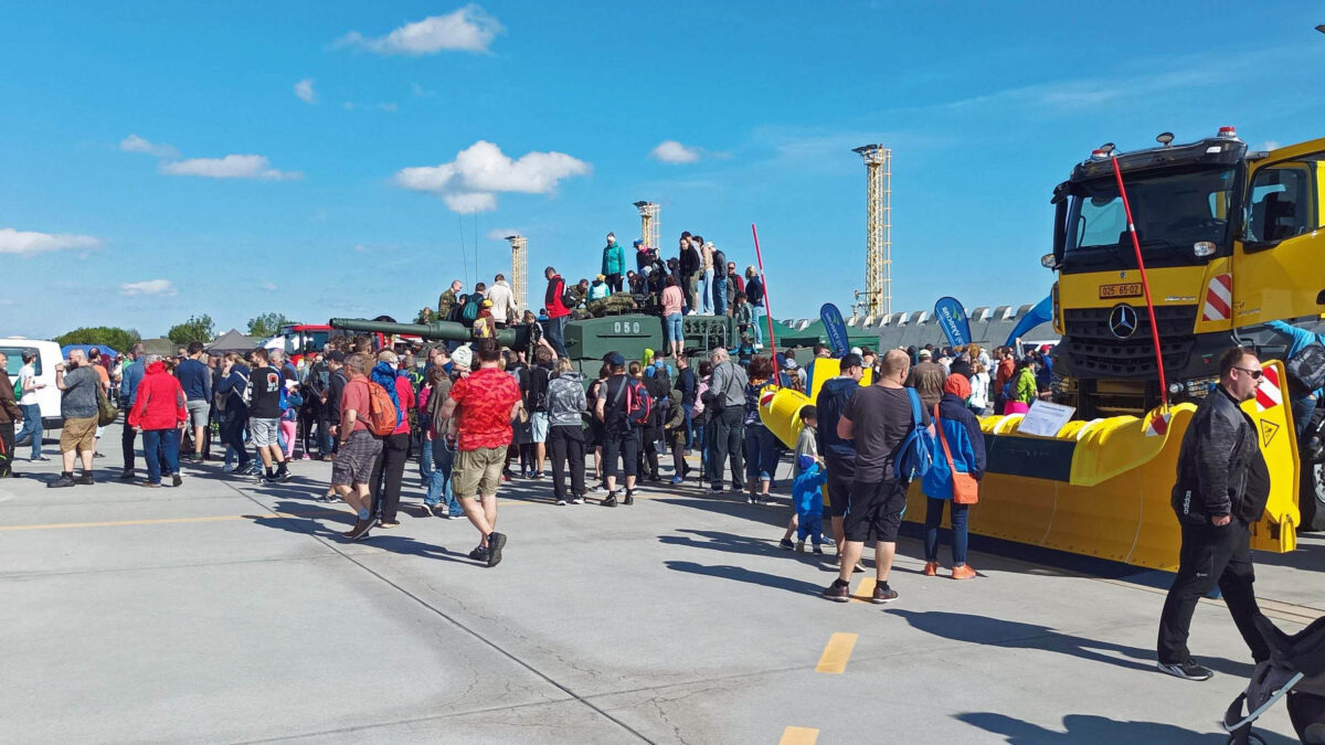 Den otevřených dveří na letišti Náměšť nad Oslavou. Foto: Armáda ČR