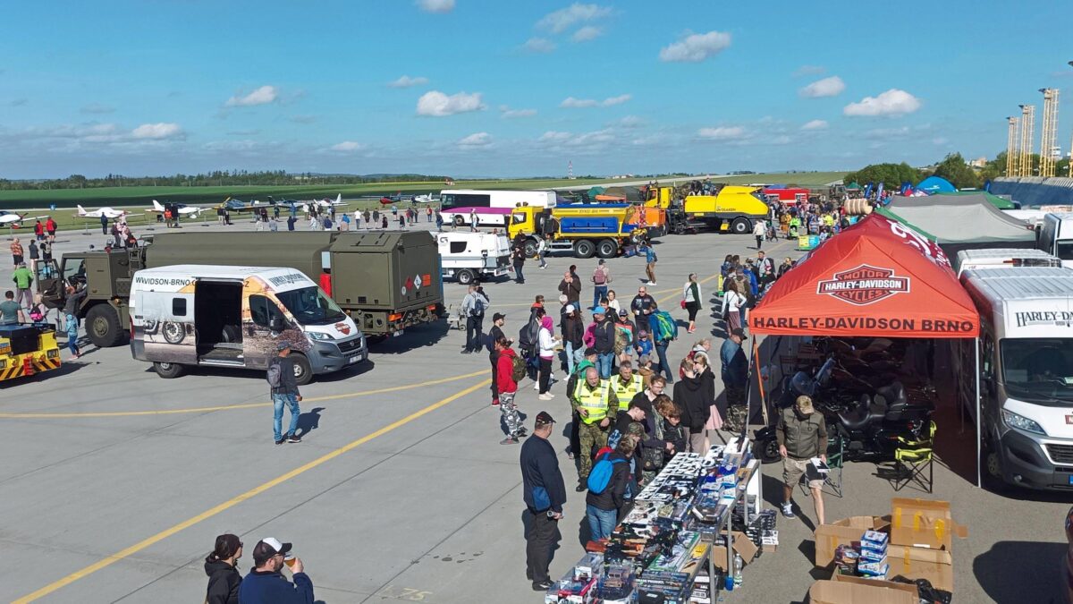 Den otevřených dveří na letišti Náměšť nad Oslavou. Foto: Armáda ČR