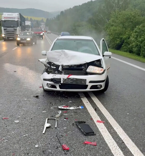 Bílá Fabia narazila do auta Terezy Kerndlové. Foto: IG