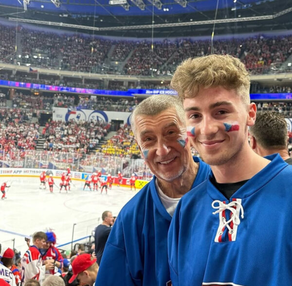 Andrej a Frederik Babišovi na MS v hokeji. Zdroj: IG