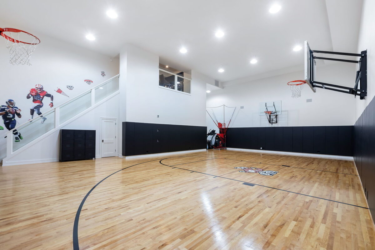 Noví majitelé si budou moci zahrát basket. Foto: Erin Konrath / Dawn McKenna Group