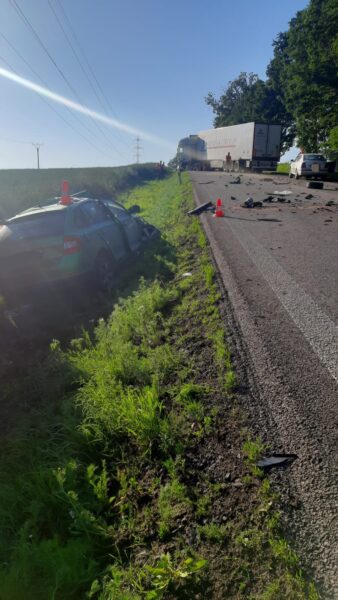 Tragická nehoda auta a kamionu u Malovic. Foto: PČR
