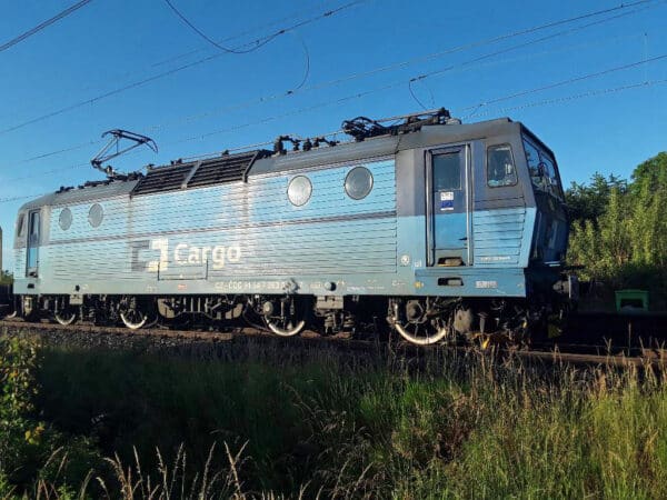 Nehoda auta a vlaku v Zelené na Chomutovsku. Foto: HZS