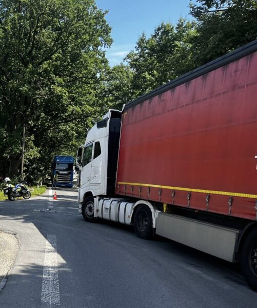 Nehoda kamionu a motorky u Veselí nad Lužnicí. Foto: PČR