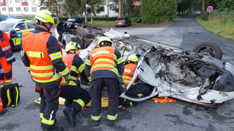 Vážná nehoda u Františkových lázní. Foto: HZS