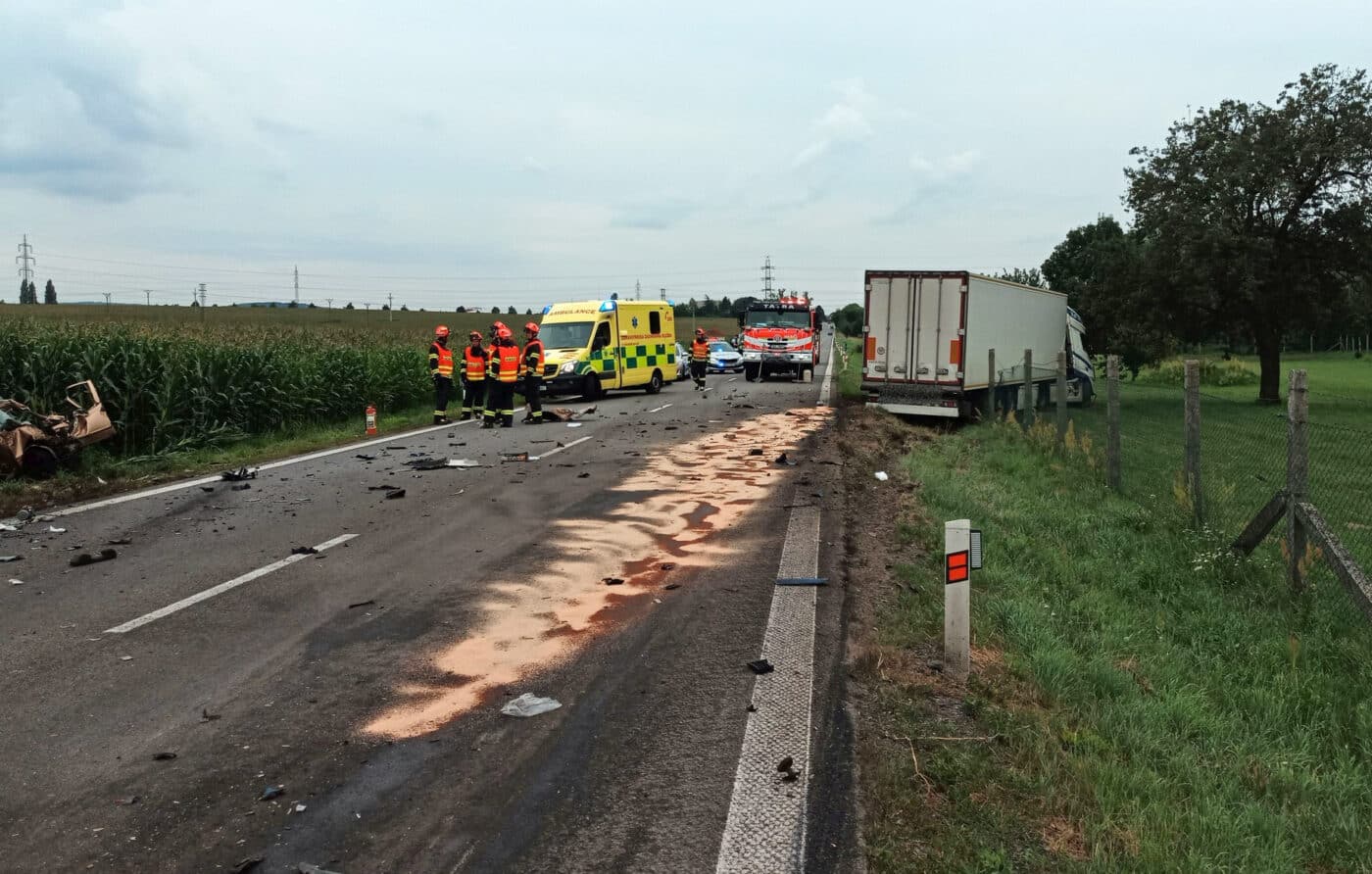 Tragická nehoda u Otrokovic na Zlínsku. Foto: HZS