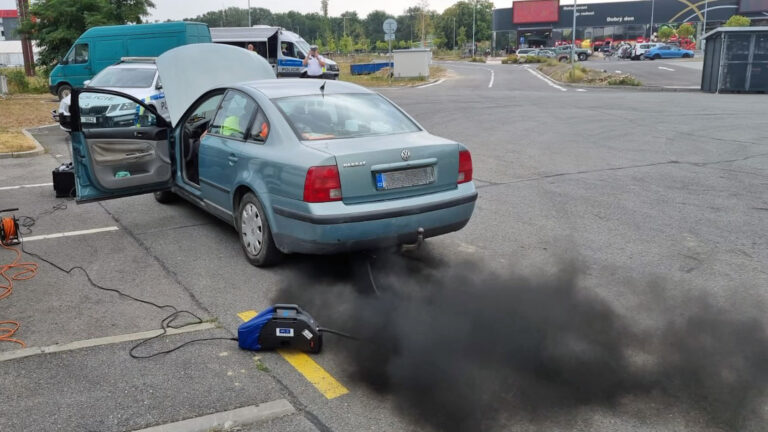 Policie v Přerově měřila emise. Foto: PČR