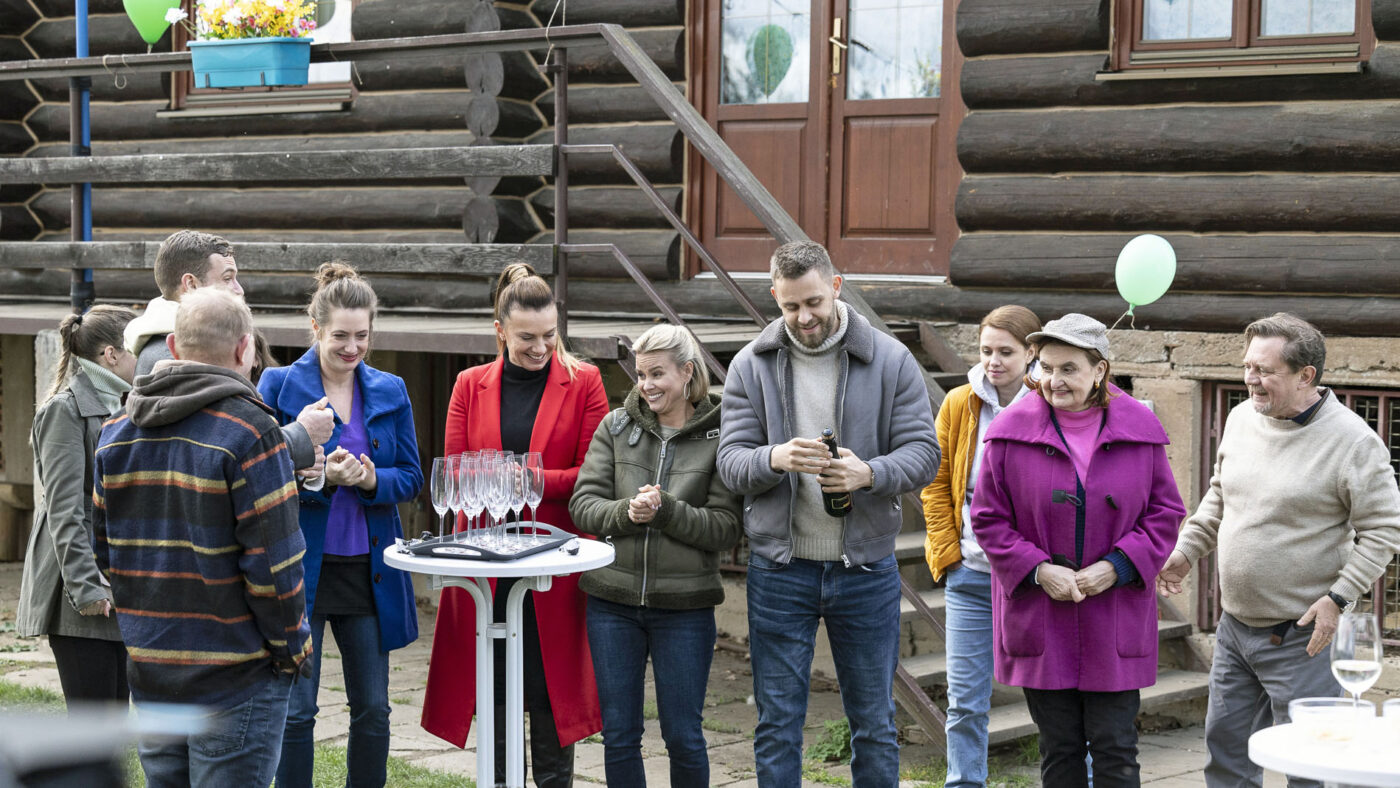 Záběry z prvního dílu nové sezóny seriálu Jedna rodina. Foto: TV Nova