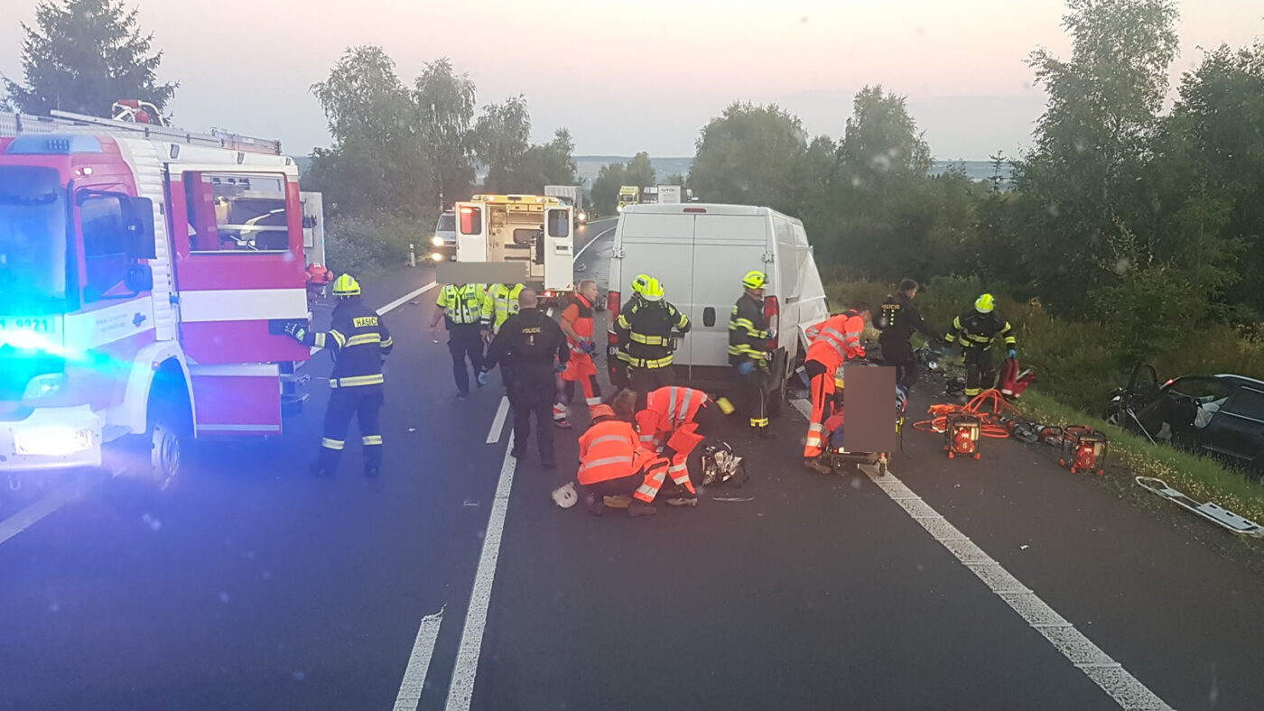 Vážná nehoda u Koclířova. Foto: řidiči