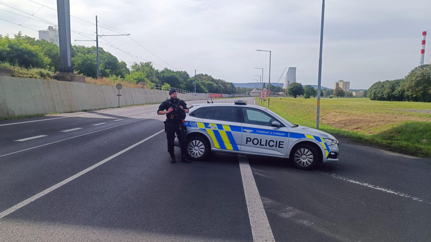 Policie uzavřela silnici z Litvínova na Most. Foto: PČR