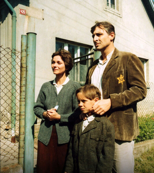 Snímek z filmu Smrt Krásných srnců s Karlem Heřmánkem.