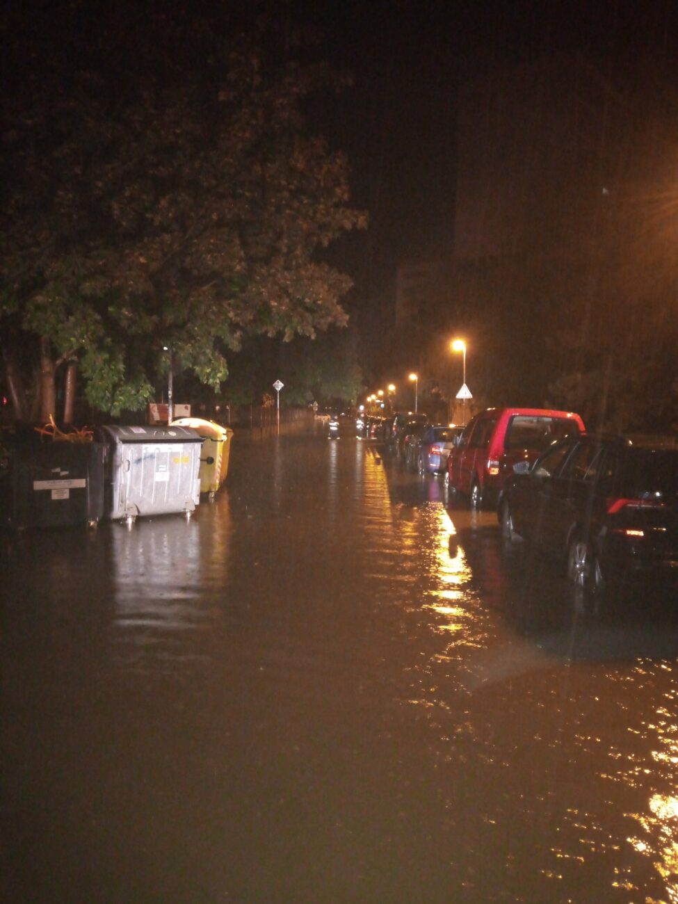 Noční záplavy na Královehradecku. Foto: HZS