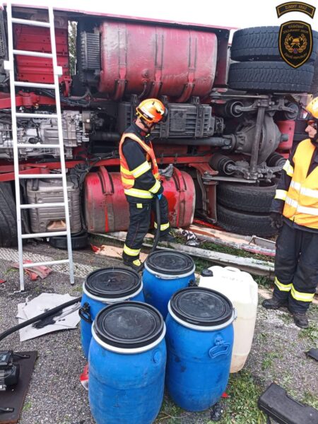 Tragická nehoda kamionu na dálnici D55. Foto: HZS