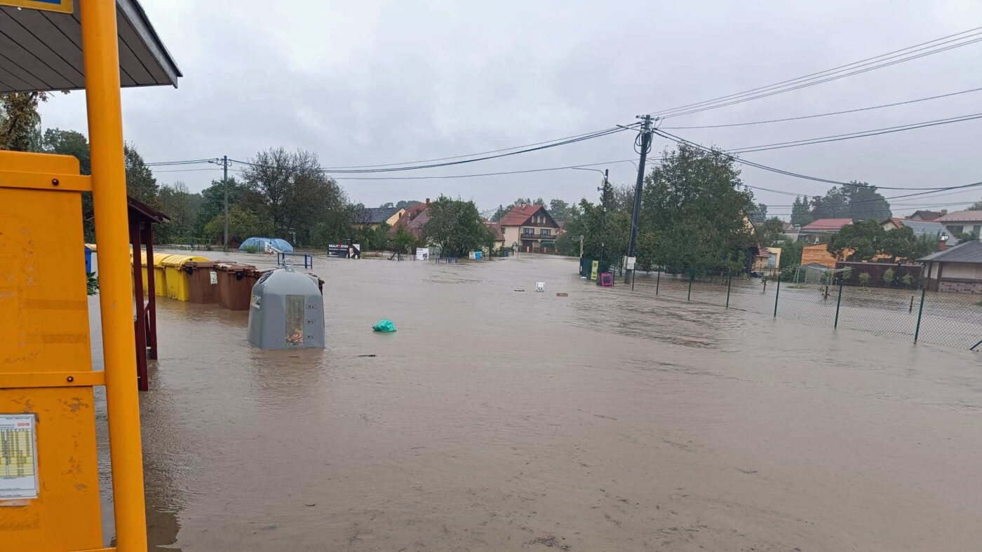 Zaplavená obec Sedlnice. Foto: Nikola Džízová