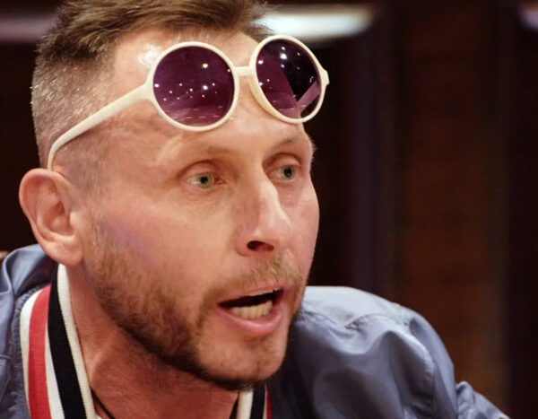 Zrádce se pokusí přelstít také reportér Jan Tuna.