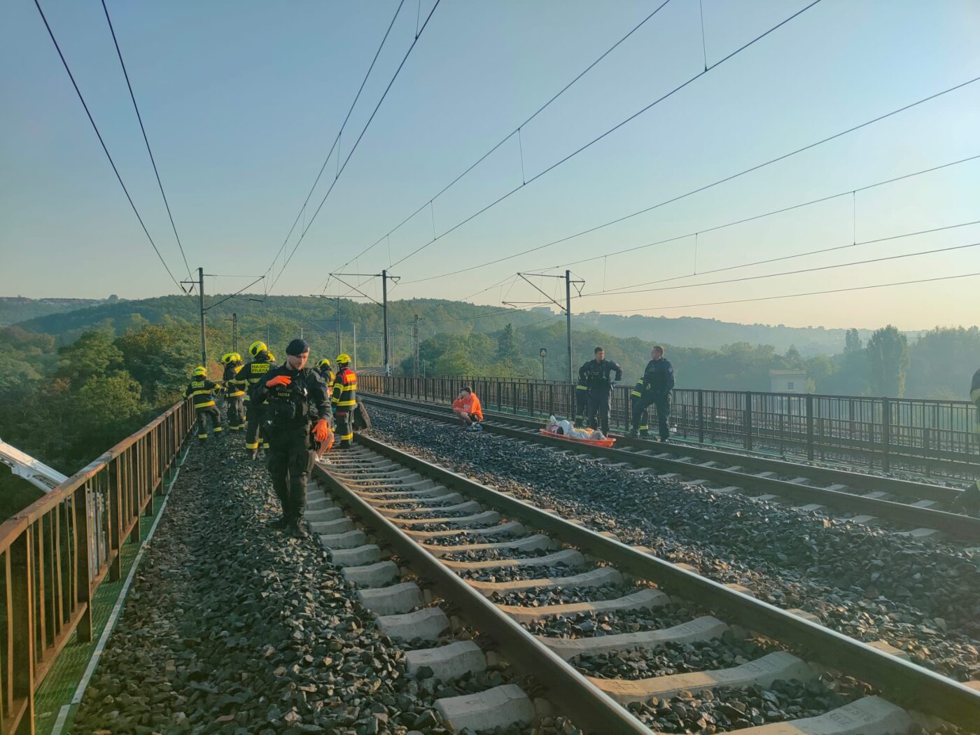 Srážka vlaků v Praze Libni. Foto: HZS