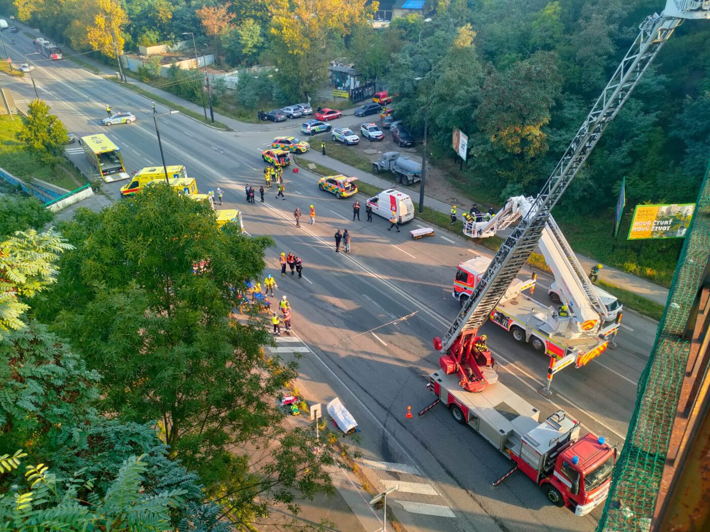 Srážka vlaků v Praze Libni. Foto: HZS