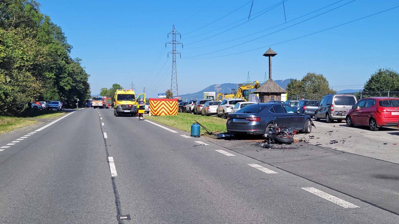 Tragická nehoda mezi Frenštátem a Rožnovem pod Radhoštěm. Foto: HZS