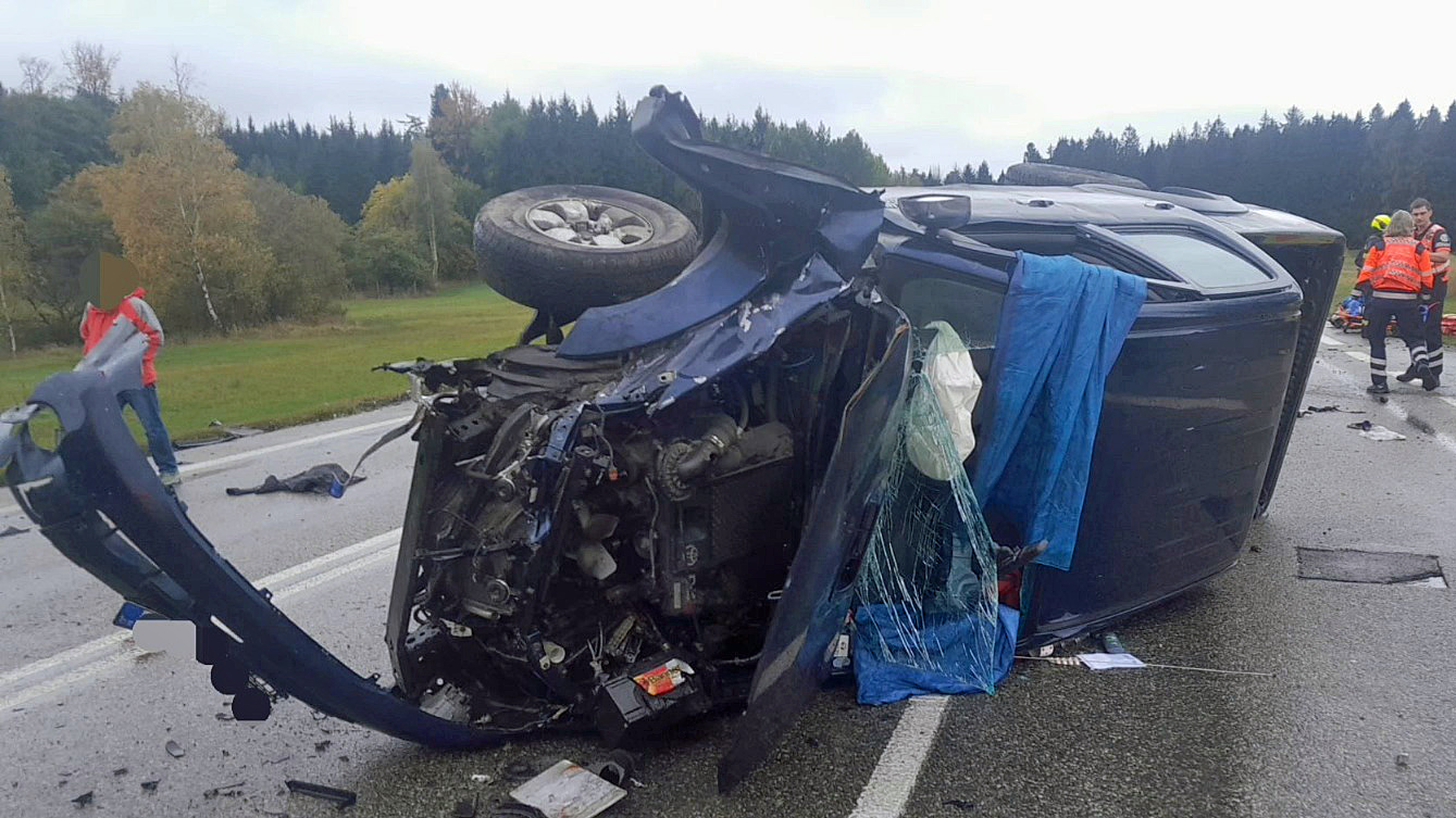 Vážná nehoda poblíž Smilkova na Benešovsku. Foto: HZS