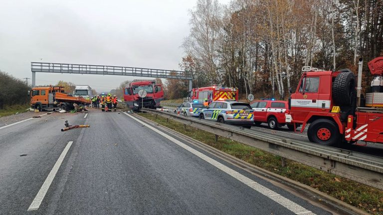 Tragická nehoda kamionu n D10. Foto: PČR