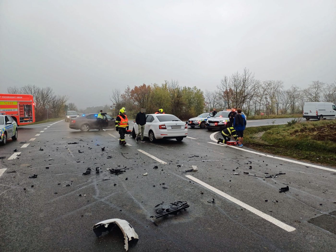 Nehoda auta a dodávky u Zadní Kopaniny. Foto: HZS