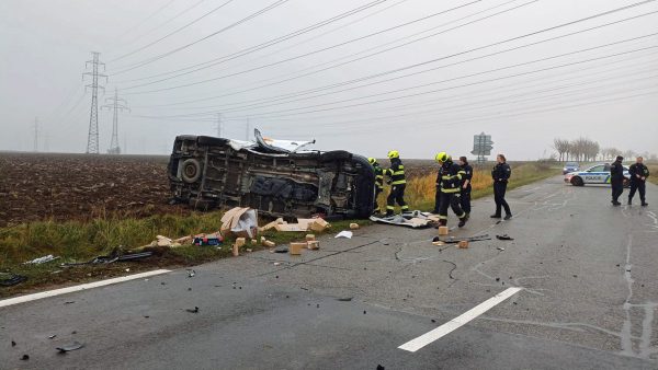 Nehoda auta a dodávky u Zadní Kopaniny. Foto: HZS