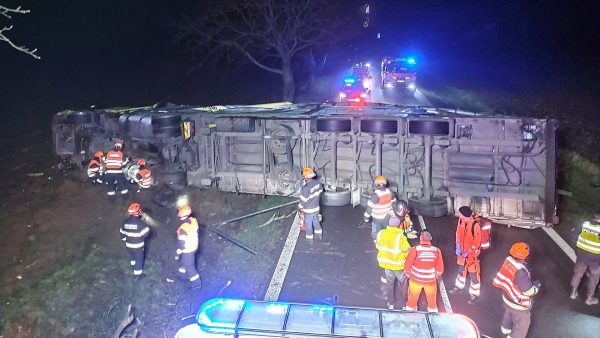 Nehoda kamionu u Bořitova. Foto: HZS