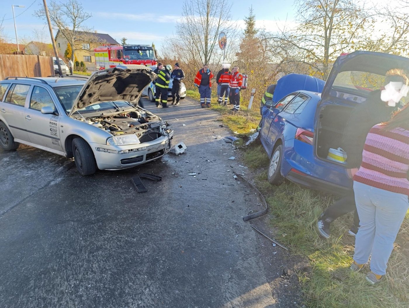 Nehoda dvou aut v Košátkách na Mladoboleslavsku. Foto: HZS