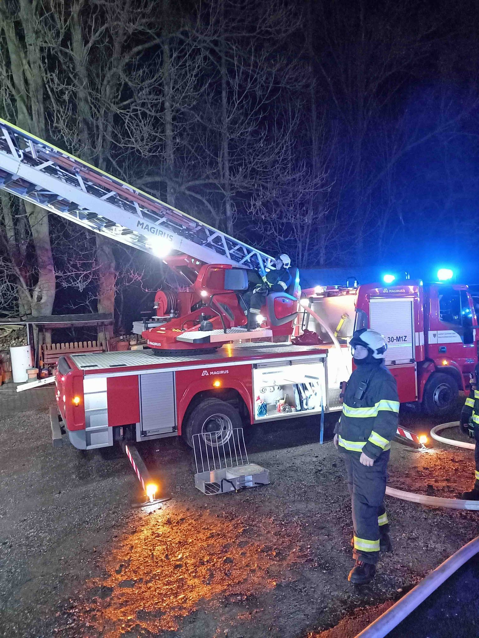 Požár motorestu v obci Dolní Kalná. Foto: HZS
