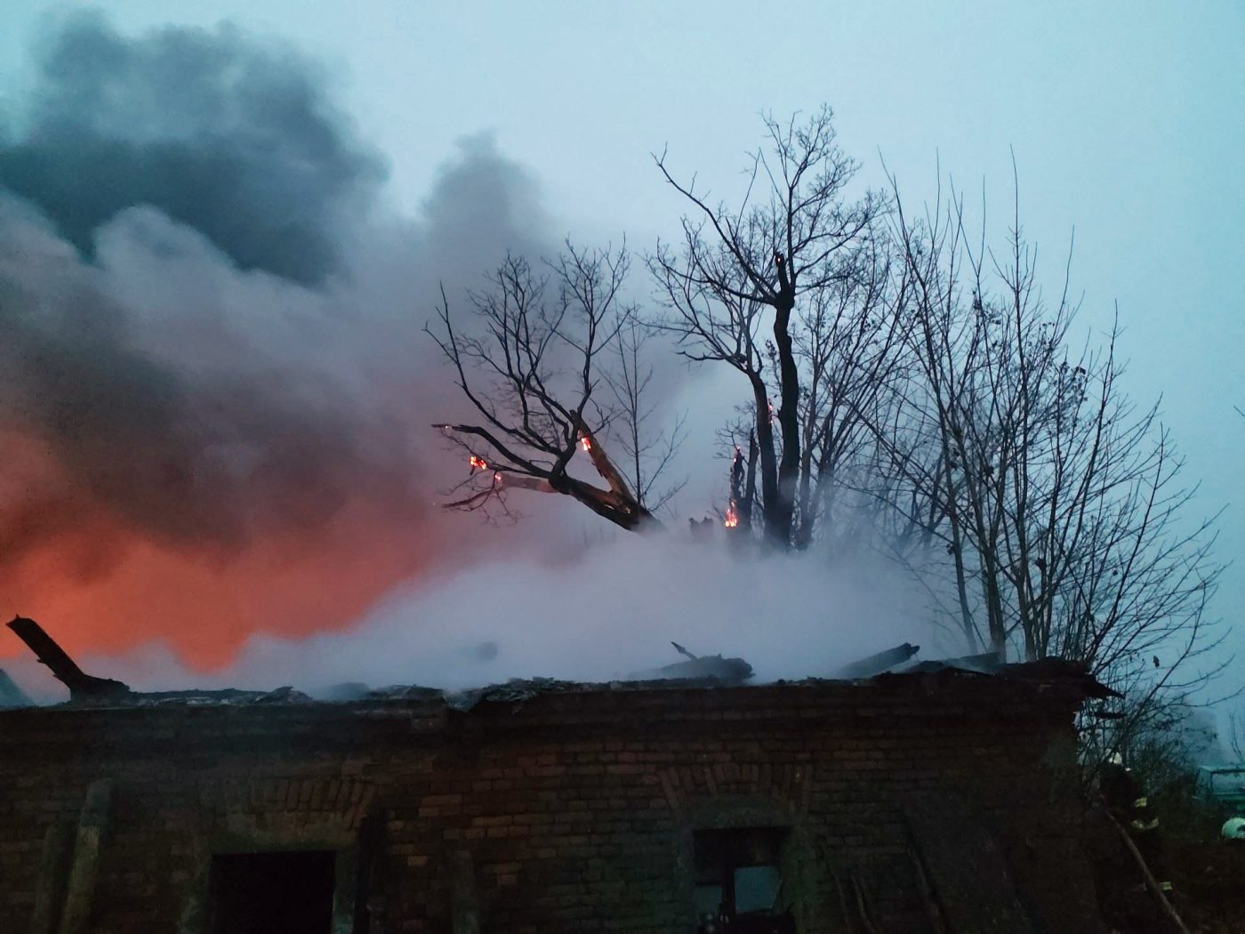 Tragický požár v Ostrově. Foto: HZS