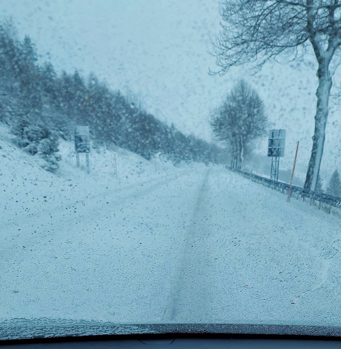 Sníh na trase z Jáchymova na Boží dar. Foto: Martin Kašpar