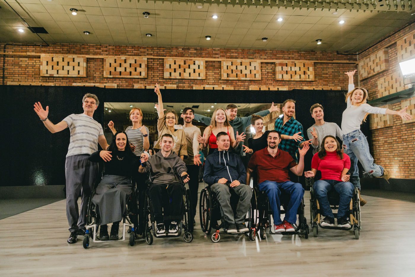 Dnes ve StarDance zatančí páry s vozíčkáři pro Centrum Paraple. Foto: ČT