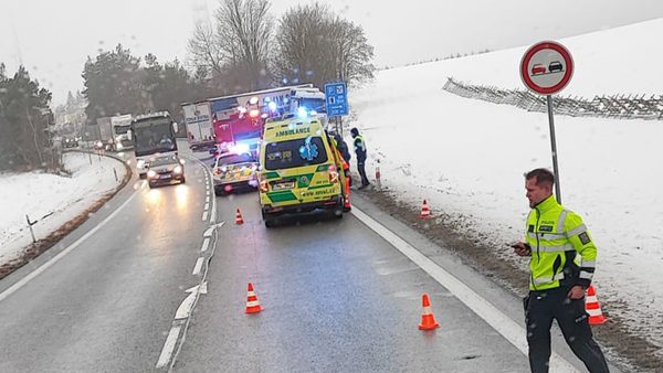 Nehoda na Mohelničáku. Foto: Tomáš Drdůl