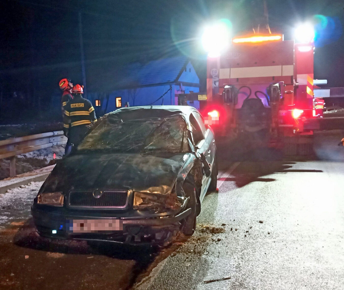 Nehoda v Nedašově Lhotě. Foto: HZS