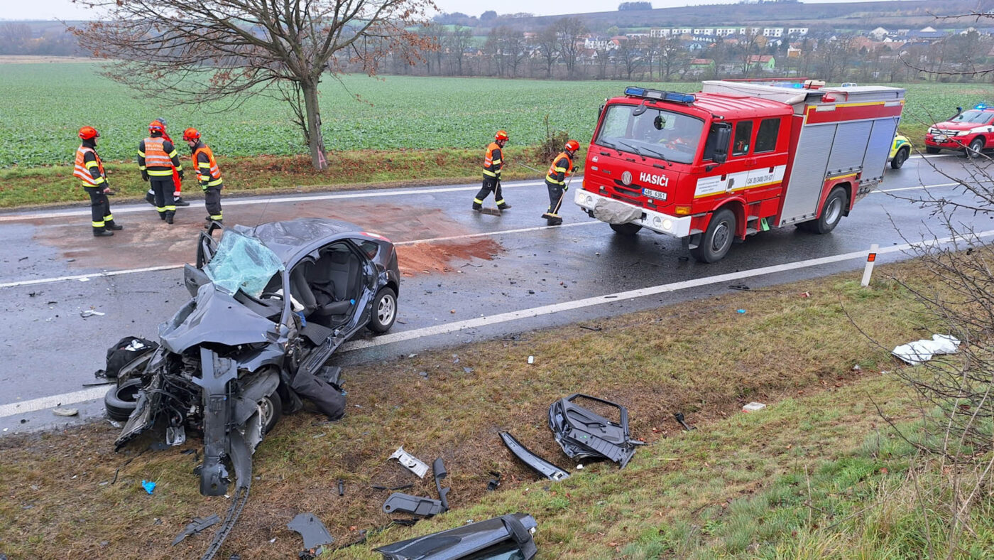 Tragická nehoda u Holubic na Vyškovsku. Foto: HZS