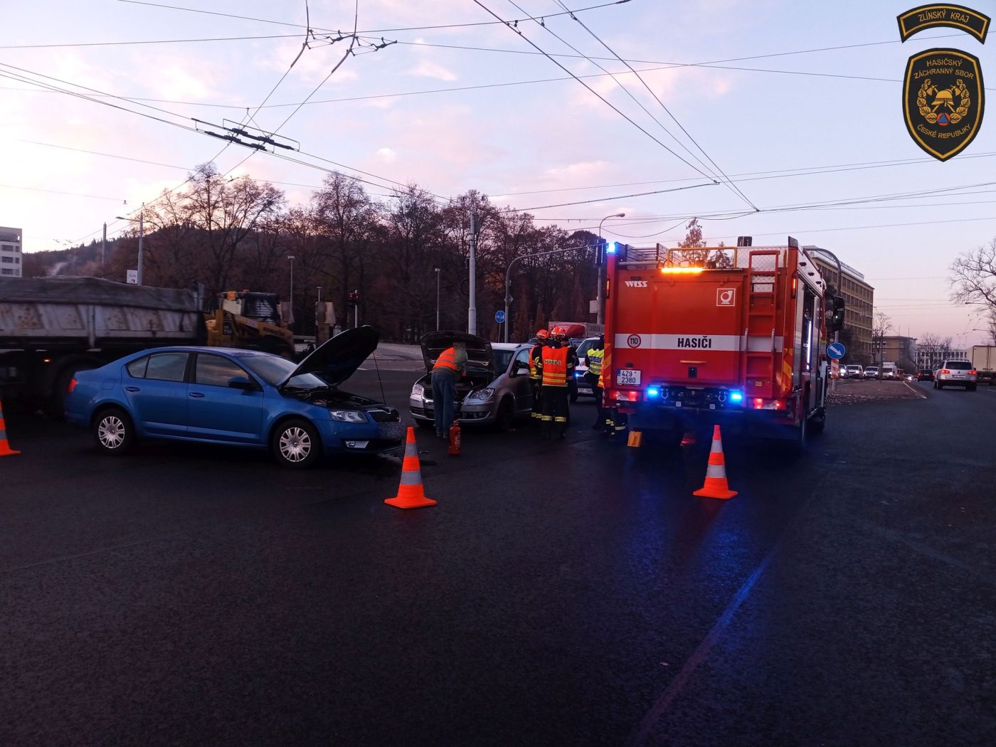 Pondělí bylo na Zlínsku plné nehod. Foto: HZS