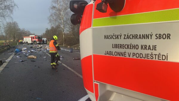 Nehoda v Jablonném v Podještědí. Foto: HZS