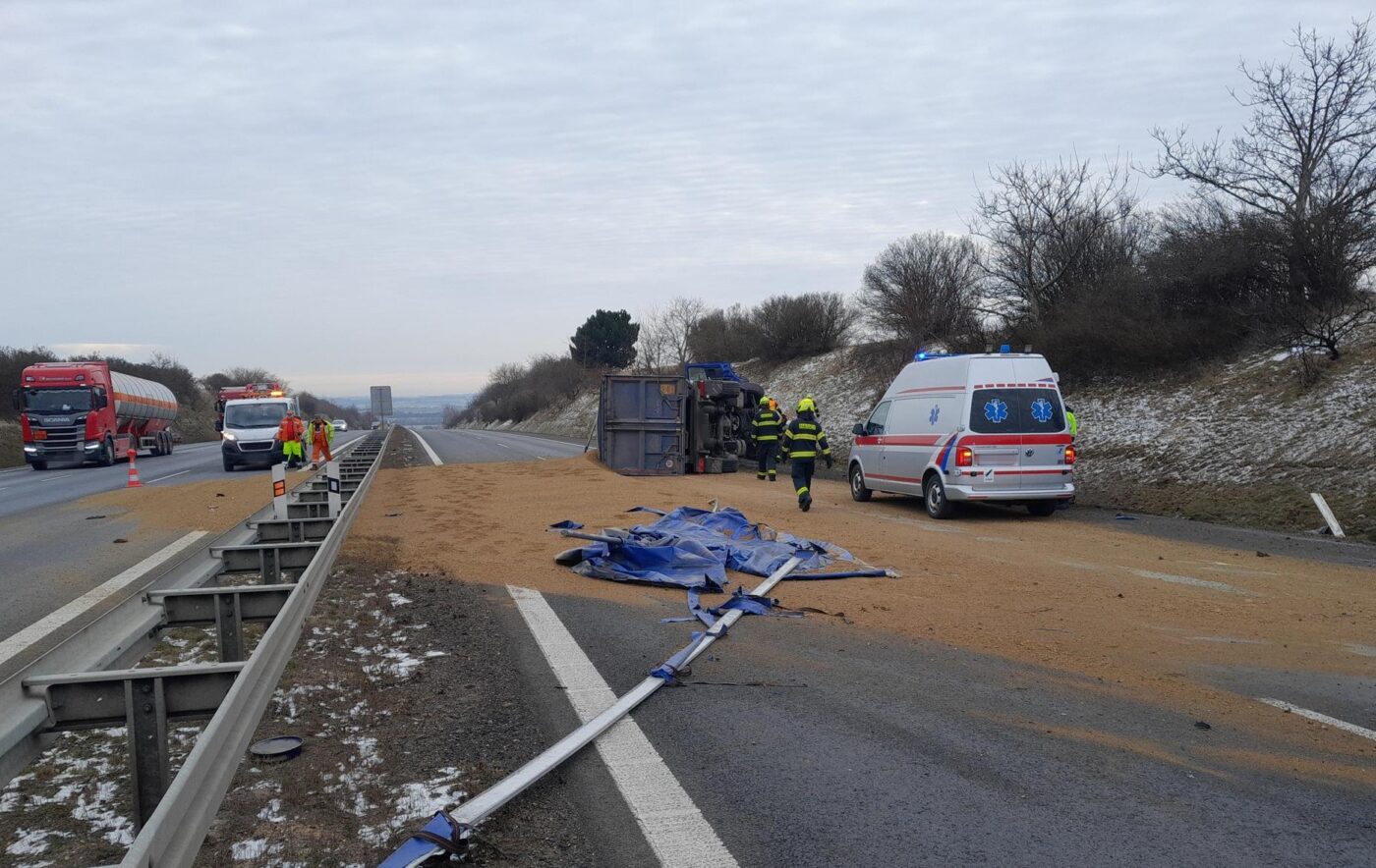 Nehoda na dálnici D7 u Brandýsku. Foto: HZS