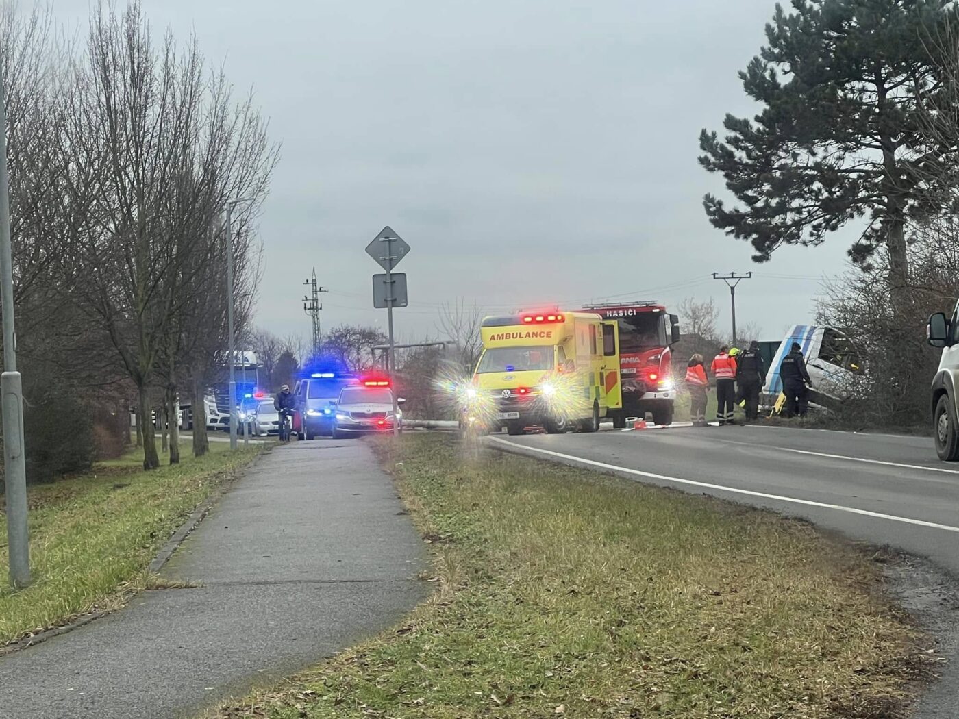 Nehoda v Dolních Beřkovicích. Foto: Petr Váša