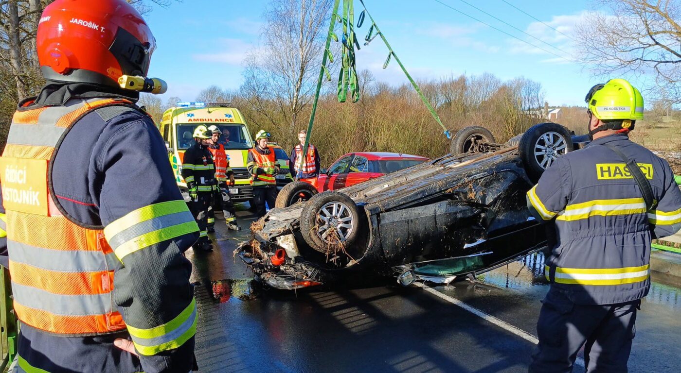 Nehoda u Kokořova na Plzeňsku. Foto: HZS