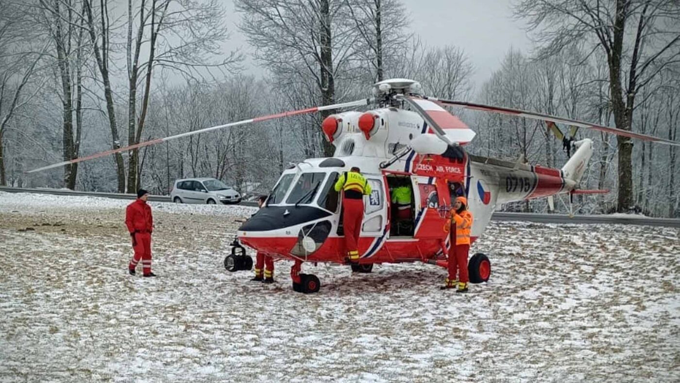 Nehoda u Železné Rudy. Foto: HZS Železná Ruda