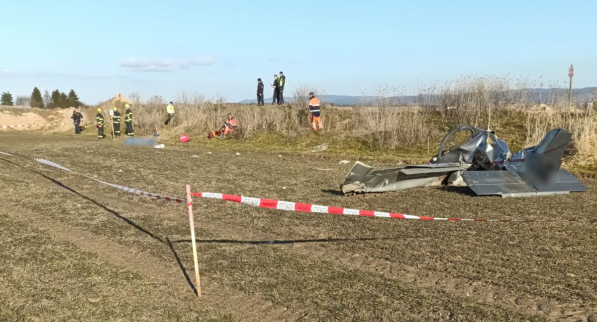 Letecké neštěstí vyšetřuje policie. Foto: HZS