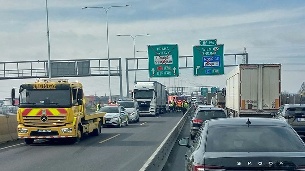 Nehoda na dálnici D1 u Brna.