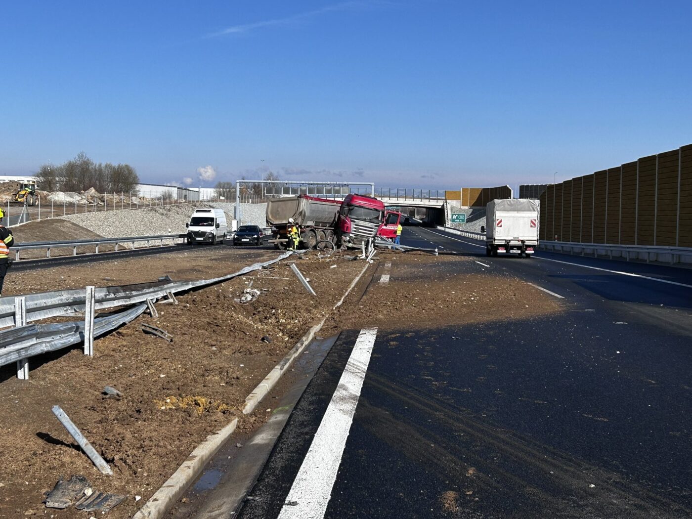 Nehoda kamionu na dálnici D3. Foto: PČR