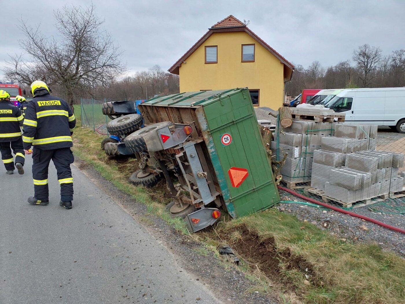 Nehoda traktoru ve Svídnici.