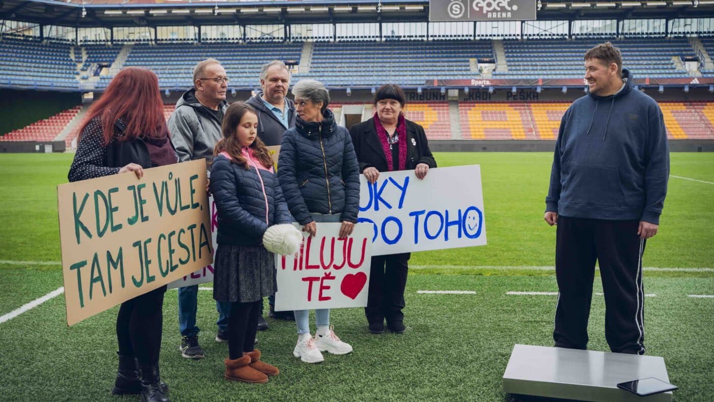 Lukášovi fandila při hubnutí celá rodina včetně partnerky Hanky. Foto: Nova