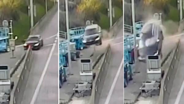 Škoda Octavia letěla na dálnici D2 vzduchem. Zdroj: PSR